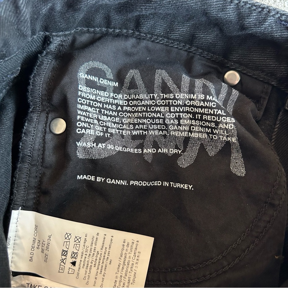 Ganni Betzy High-Rise Flared Jeans Black - Picture 10 of 11